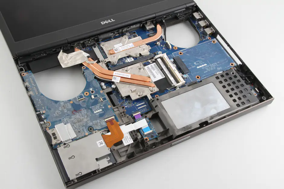 Close-up of the laptop after removing the palm rest